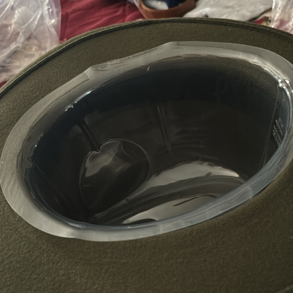 Ladies hat - Picture 3 of 4